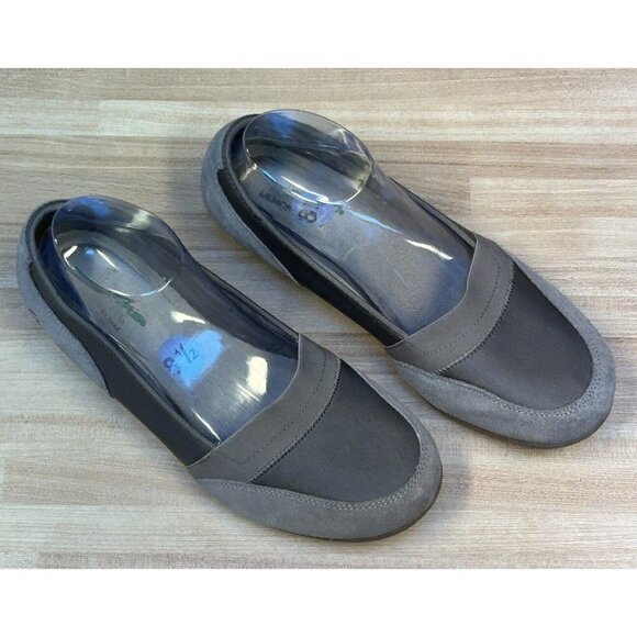 Skechers Women 8.5 Career 9 To 5 Comfort Shoes Taupe Leather Memory Foam Slip on - Picture 3 of 9